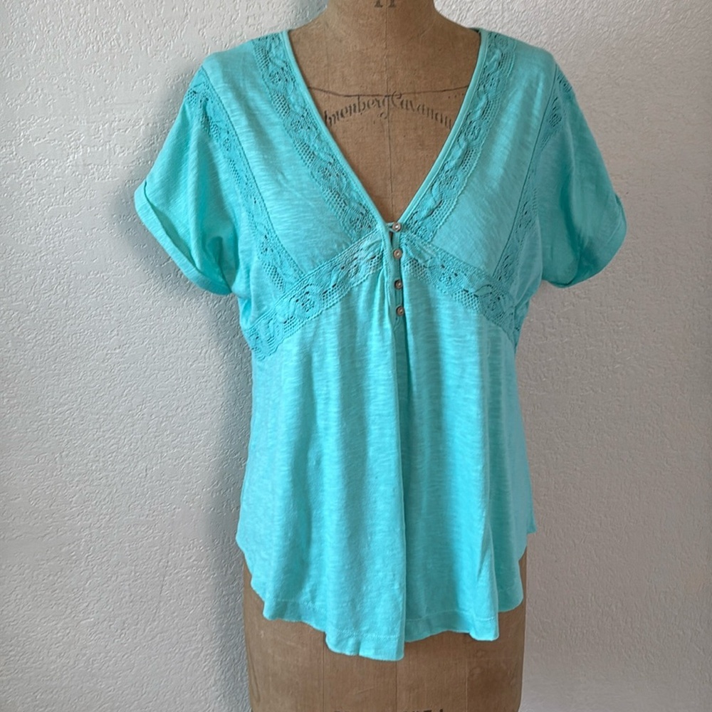 Light Aqua V-Neck Lace Trim Women’s Top